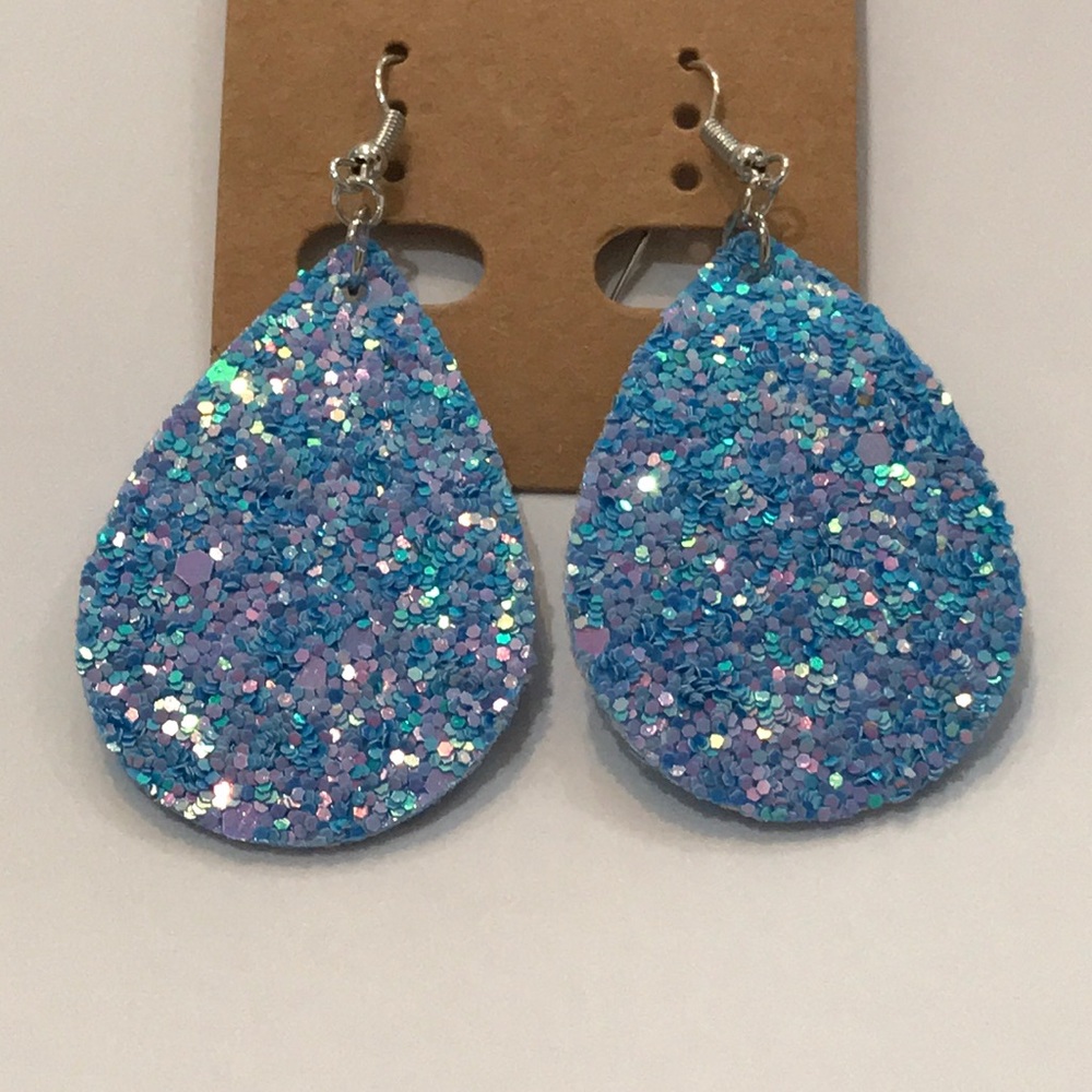🆕Light Blue Iridescent Teardrop Earrings